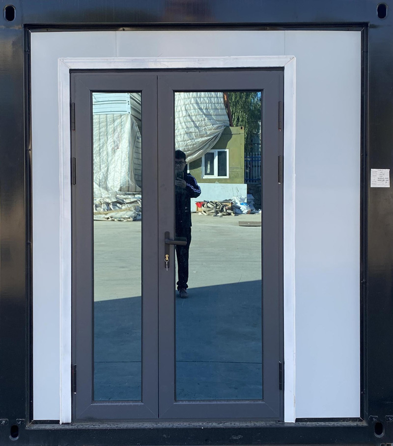 Door10