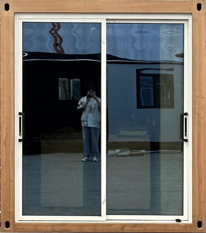 Door4